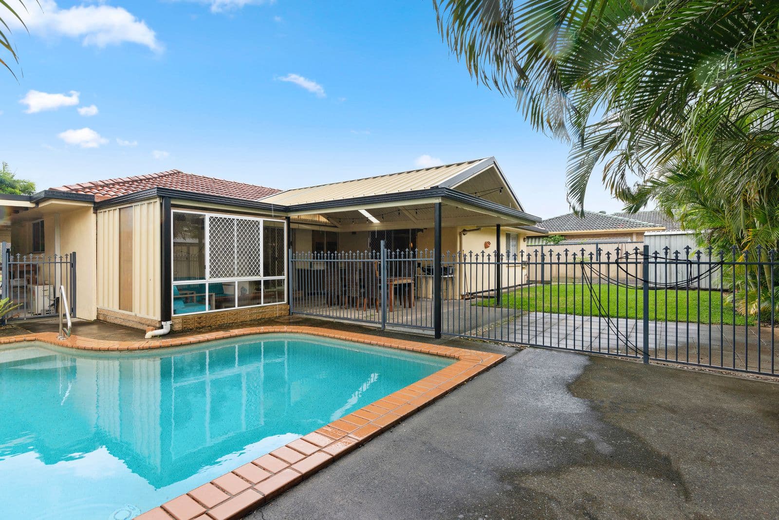 6 Togos Avenue, Currumbin Waters QLD 4223, Currumbin Waters - Thumbnail 4