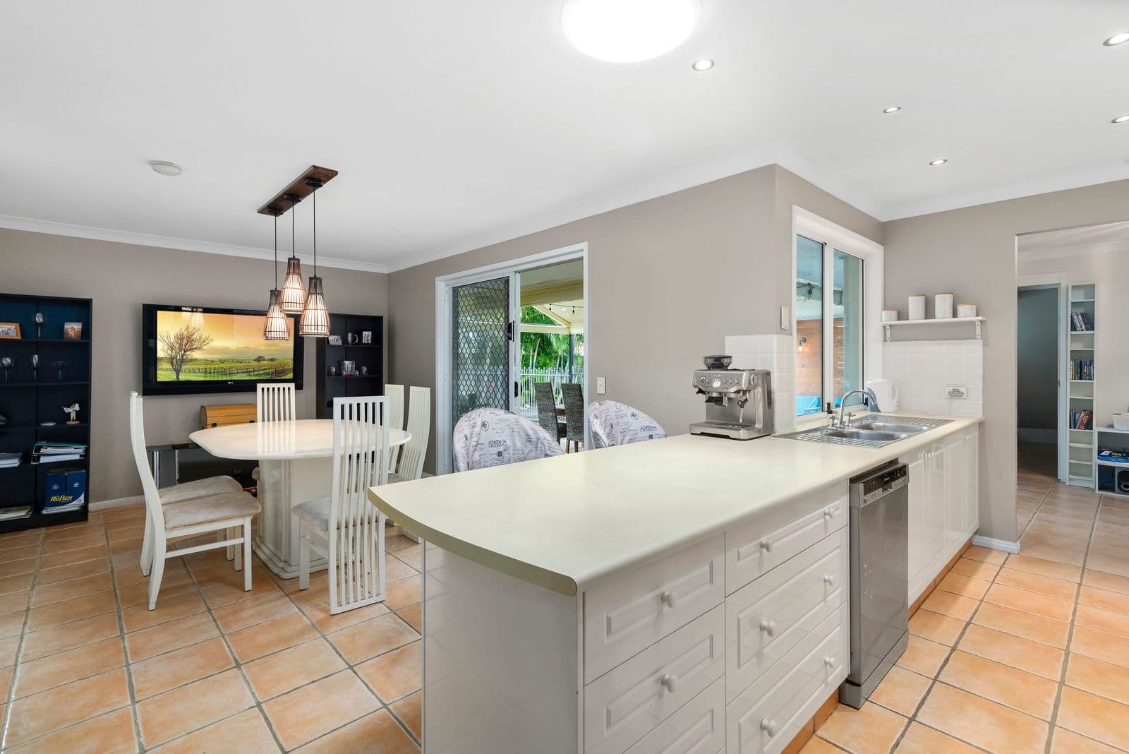 6 Togos Avenue, Currumbin Waters QLD 4223, Currumbin Waters - Thumbnail 5