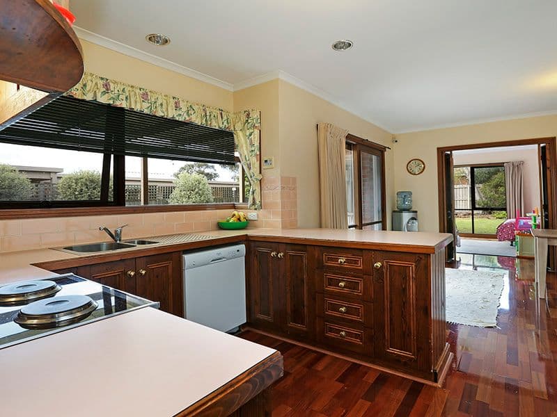 14 Longueville Lane, GROVEDALE VIC 3216, Grovedale - Thumbnail 4