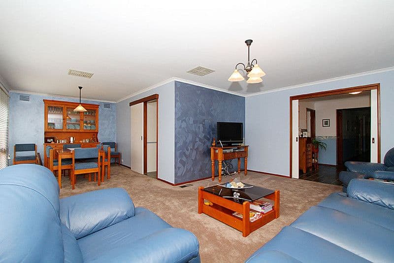 4 Ulm Close, MILL PARK VIC 3082, Mill Park - Thumbnail 6