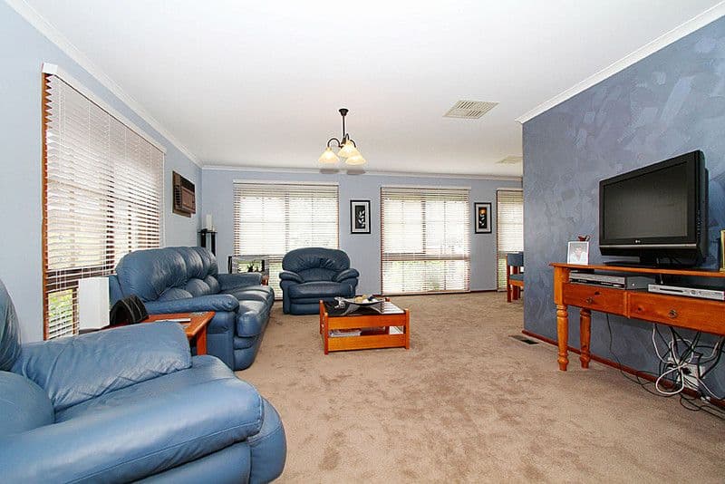 4 Ulm Close, MILL PARK VIC 3082, Mill Park - Thumbnail 7