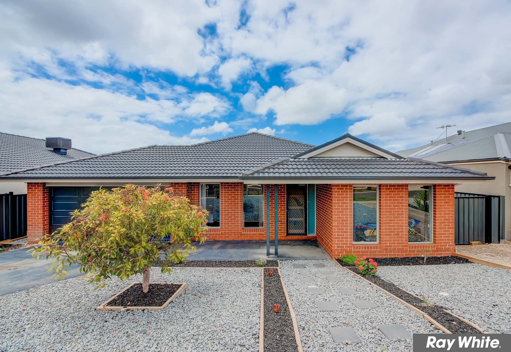37 Tableland Road, Tarneit VIC 3029, Tarneit - Thumbnail 2