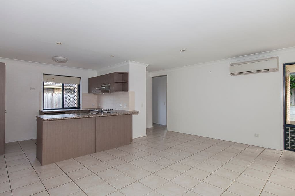 12 Hollywood Avenue, Bellmere QLD 4510, Bellmere - Thumbnail 4