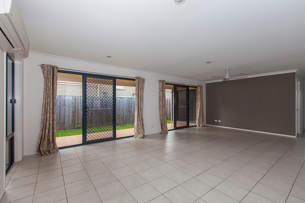 12 Hollywood Avenue, Bellmere QLD 4510, Bellmere - Thumbnail 5