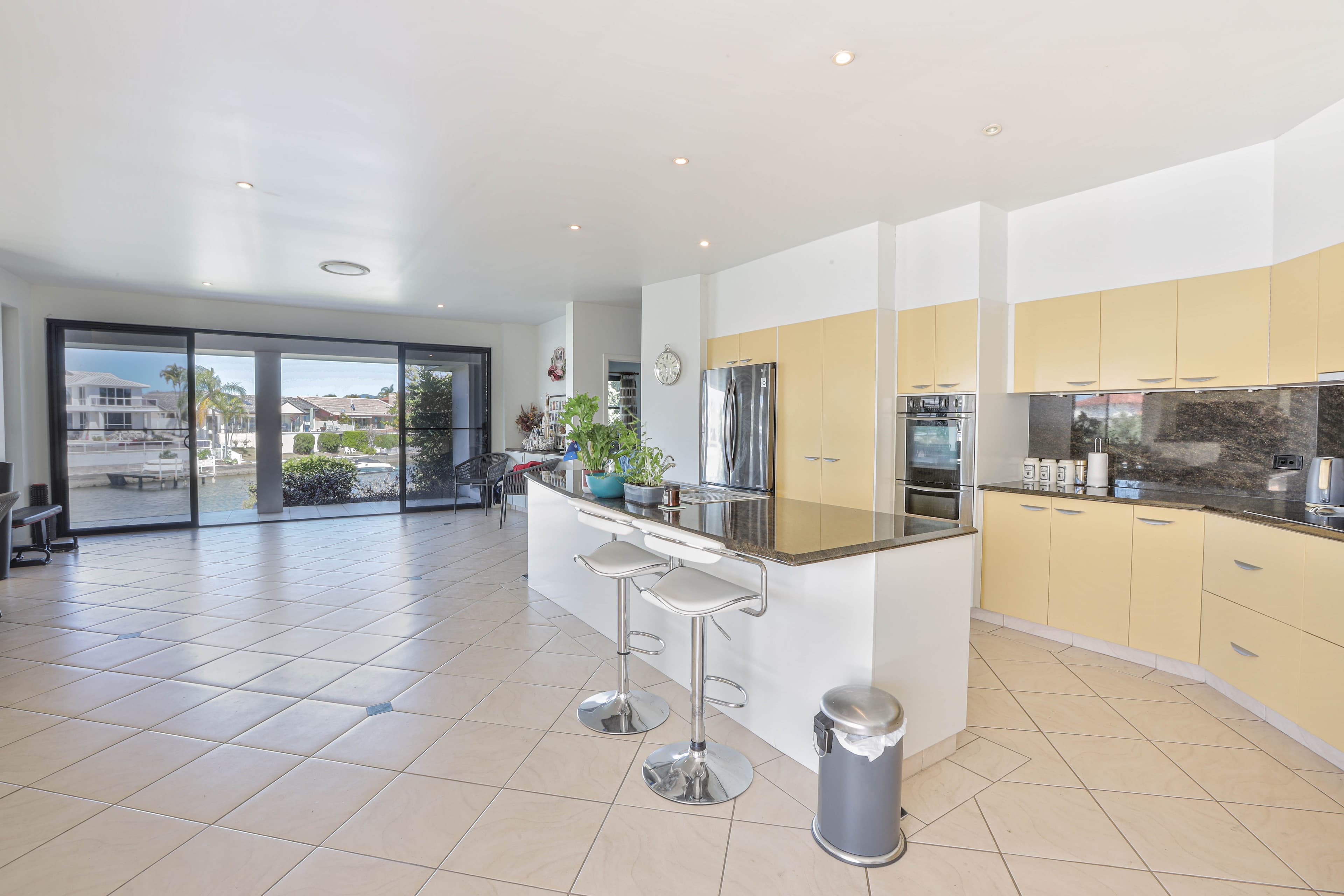 7 Catalina Court, Mermaid Waters QLD 4218, Mermaid Waters - Thumbnail 6