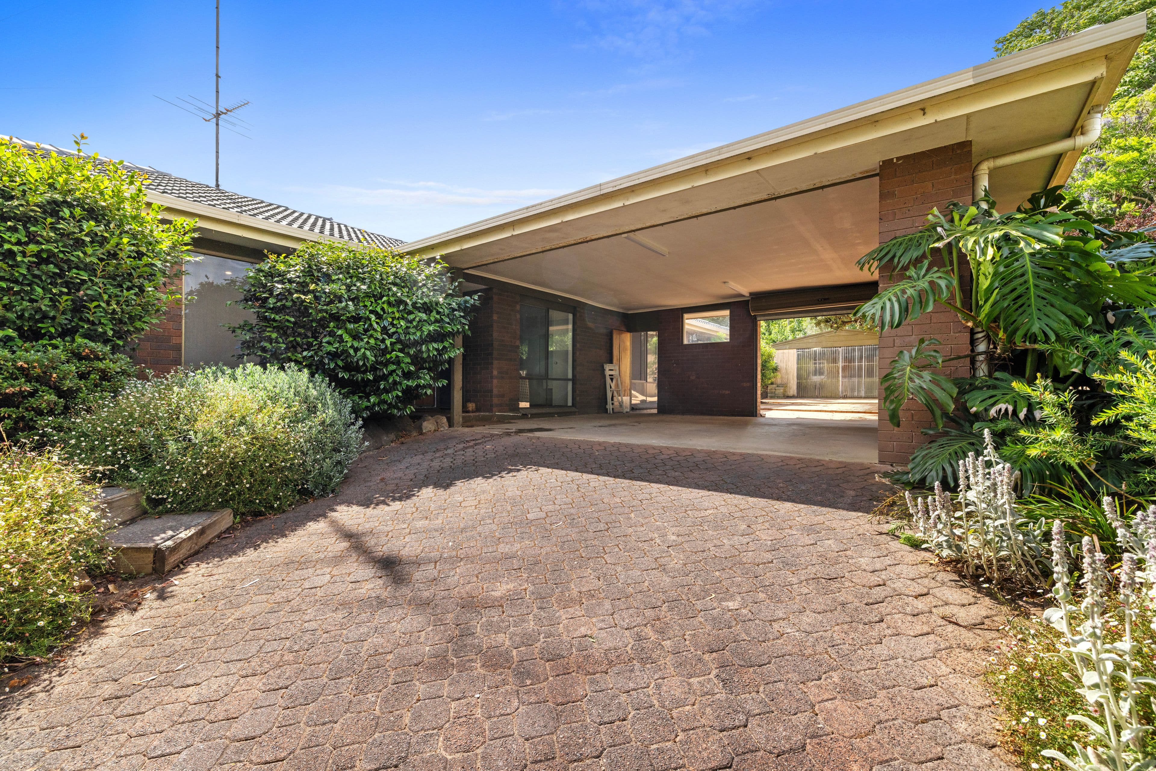 8 Valley View Crescent, Leongatha VIC 3953, Leongatha - Thumbnail 3
