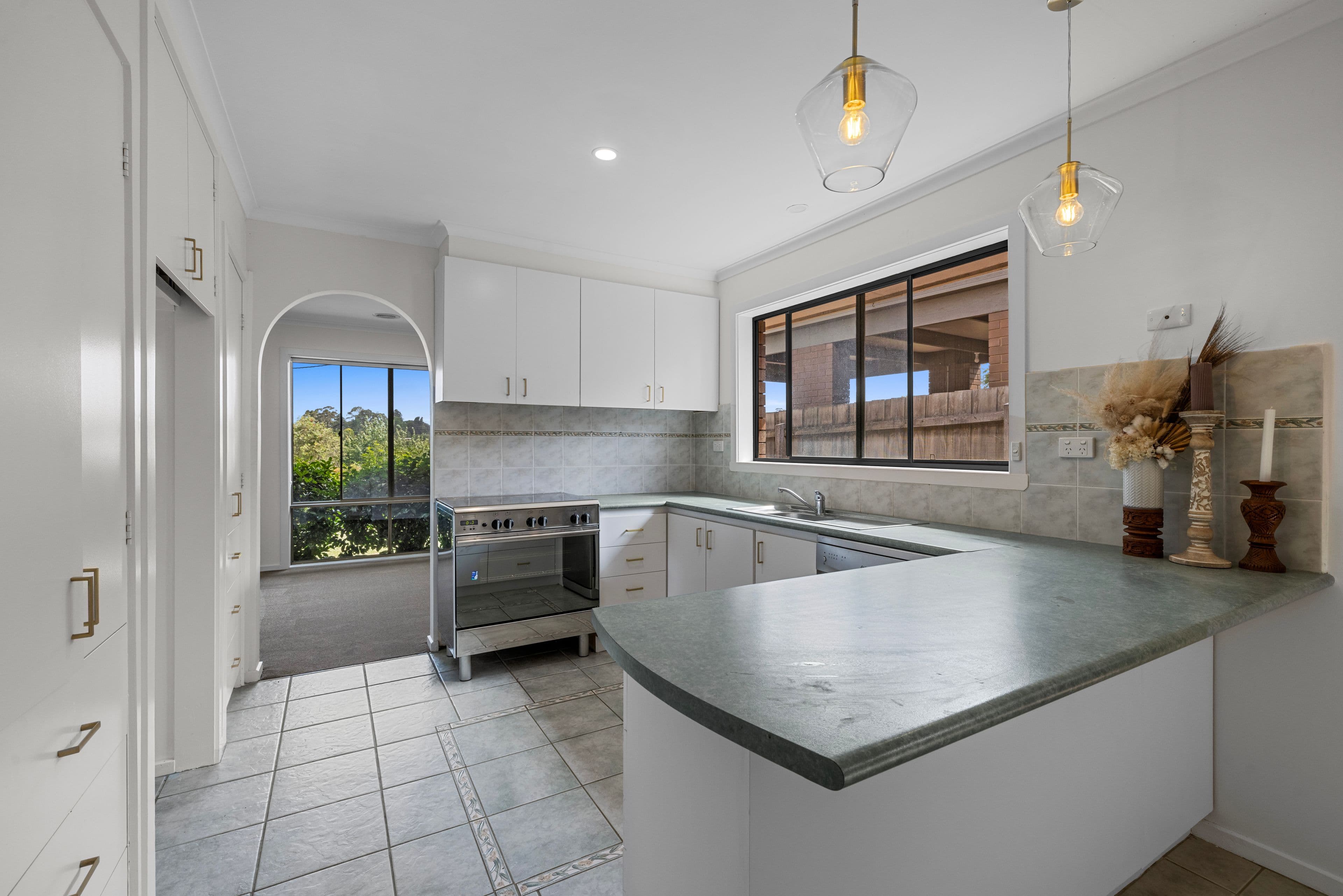 8 Valley View Crescent, Leongatha VIC 3953, Leongatha - Thumbnail 5