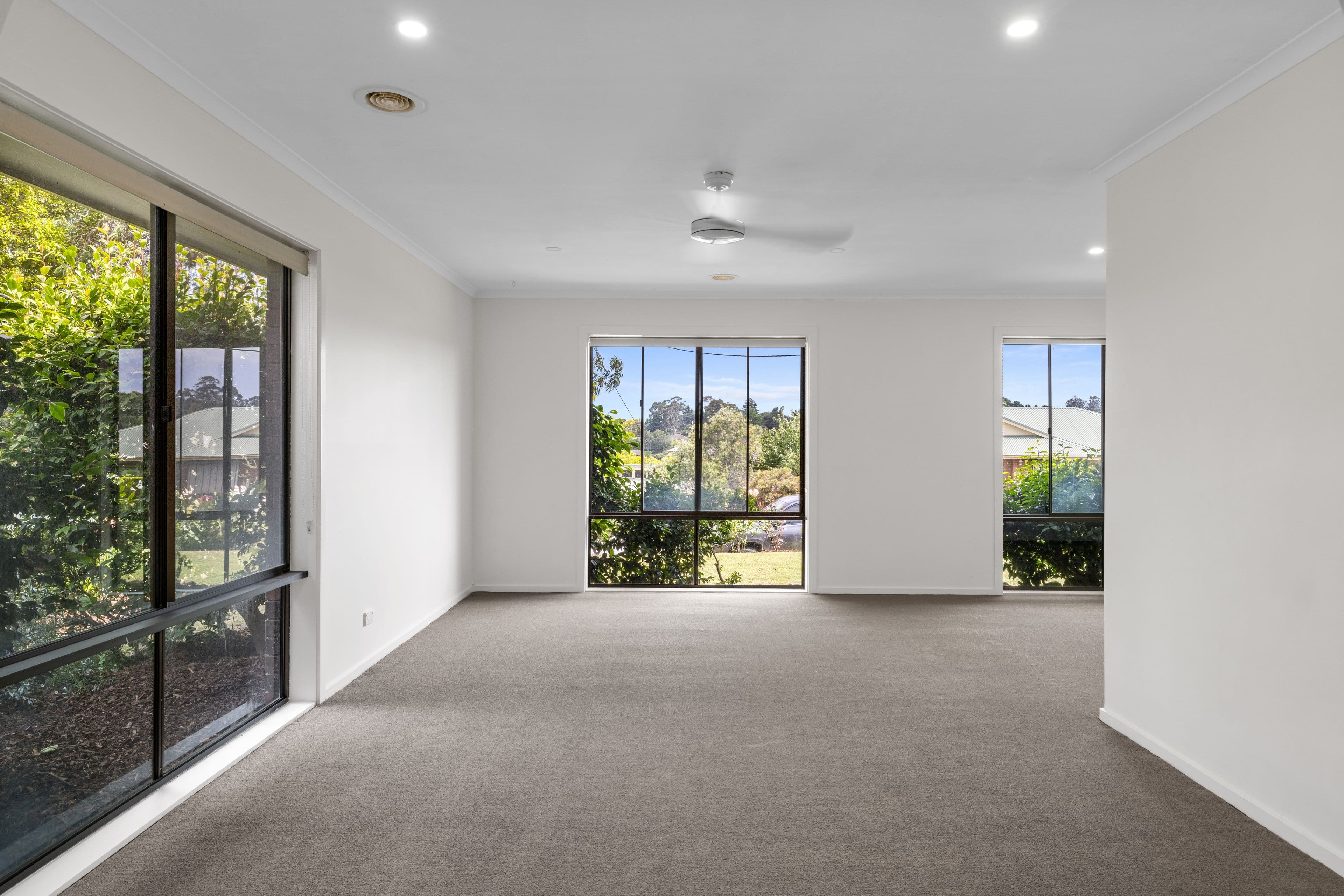8 Valley View Crescent, Leongatha VIC 3953, Leongatha - Thumbnail 8