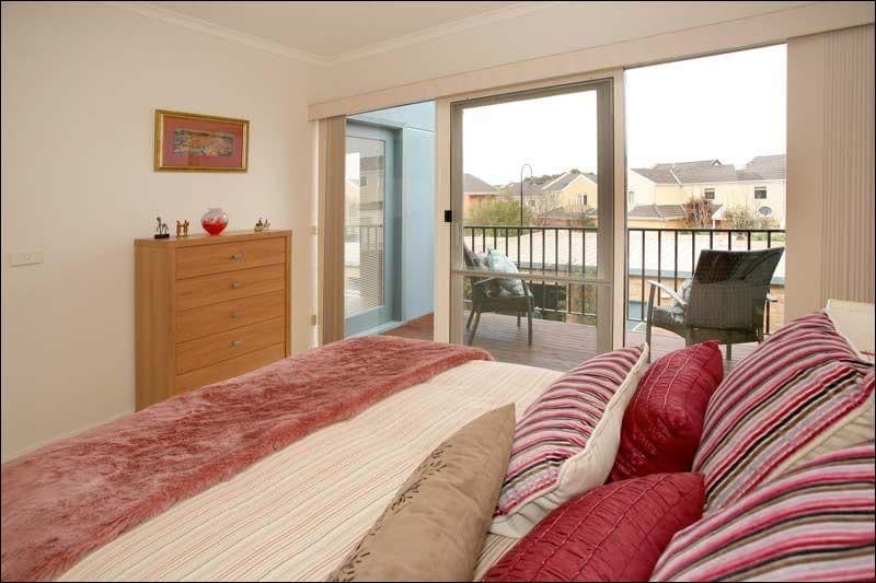 33 Herriotts Boulevard, GLEN WAVERLEY VIC 3150, Glen Waverley - Thumbnail 7