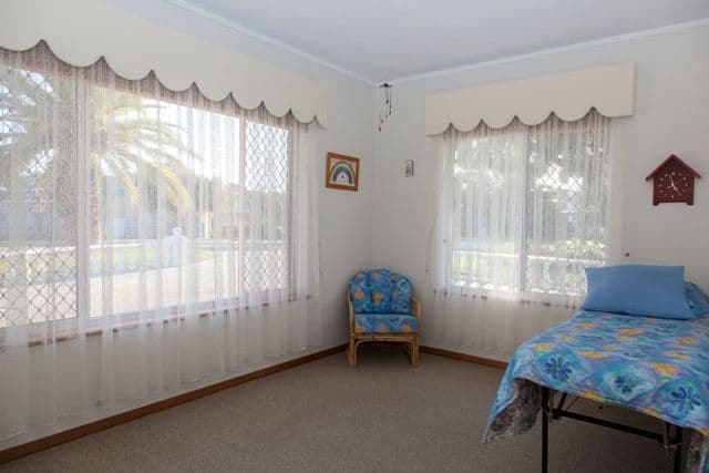 2 Regehr Street, WARNBRO WA 6169, Warnbro - Thumbnail 5