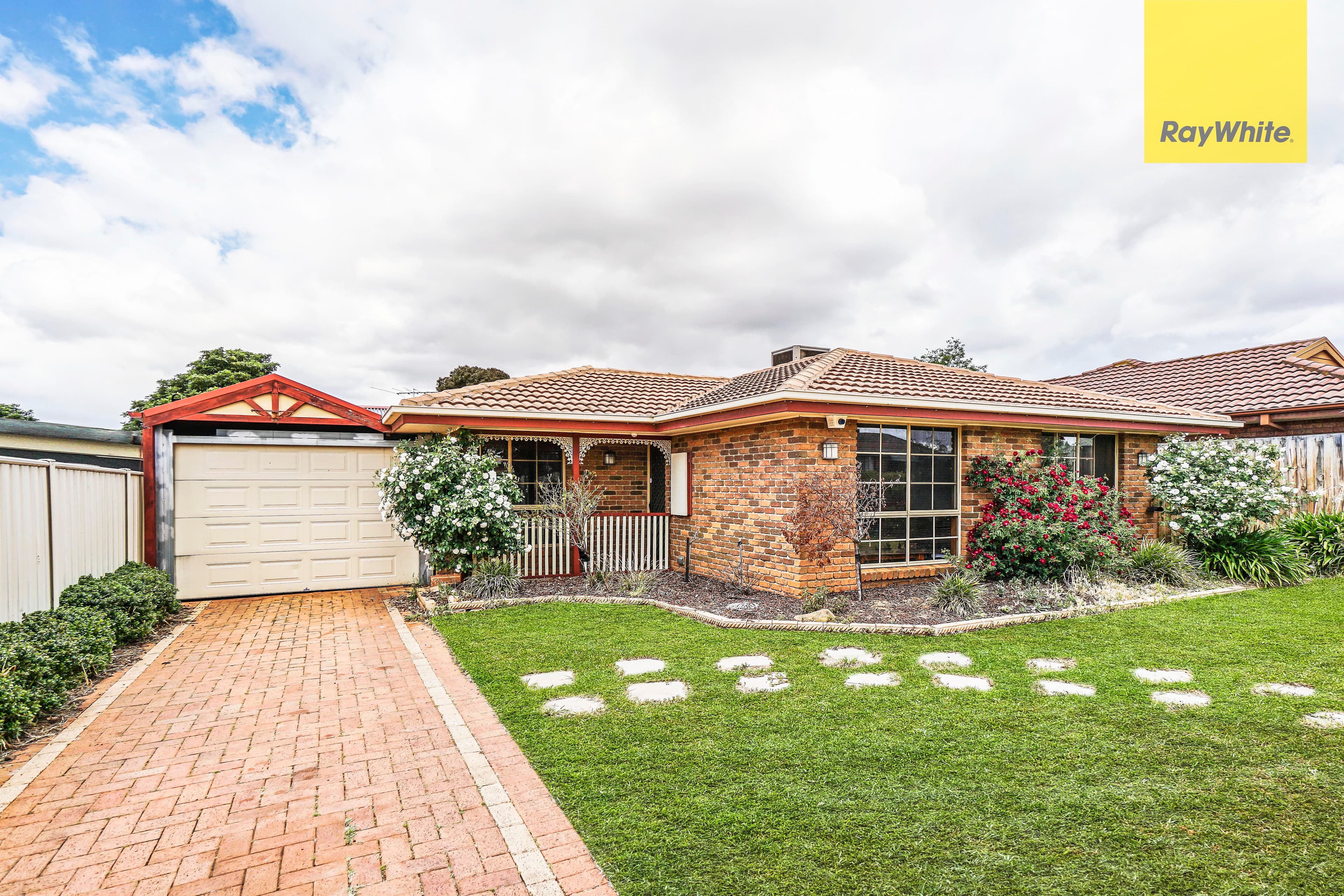 10 Nimmo Crescent, Kurunjang VIC 3337, Kurunjang - Thumbnail 2
