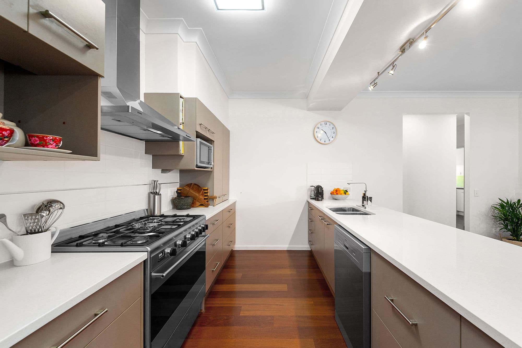 9 Ironbark Circuit, Everton Hills QLD 4053, Everton Hills - Thumbnail 4