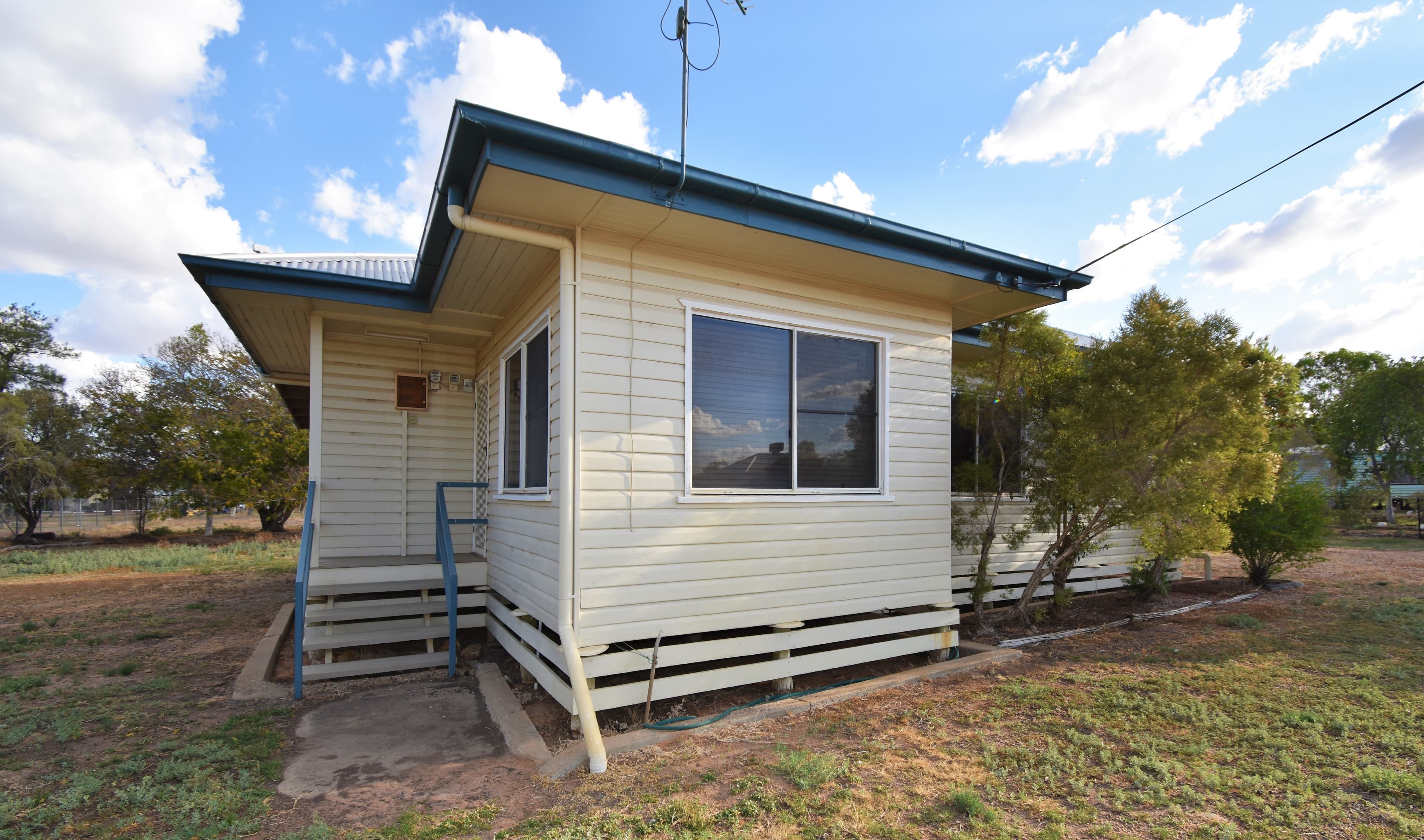 5 McWhannell Street, Aramac QLD 4726, Aramac - Thumbnail 2