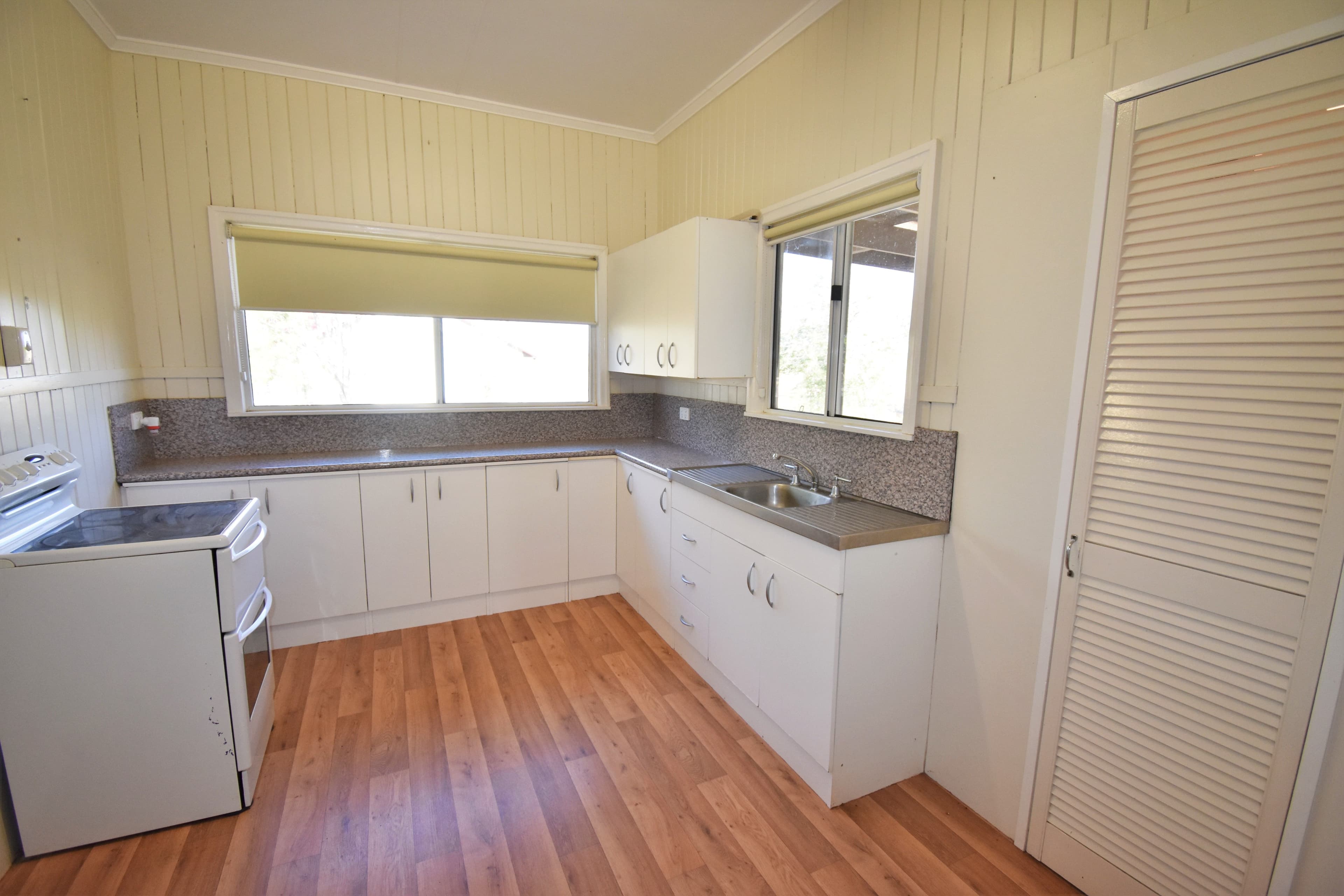 5 McWhannell Street, Aramac QLD 4726, Aramac - Thumbnail 4