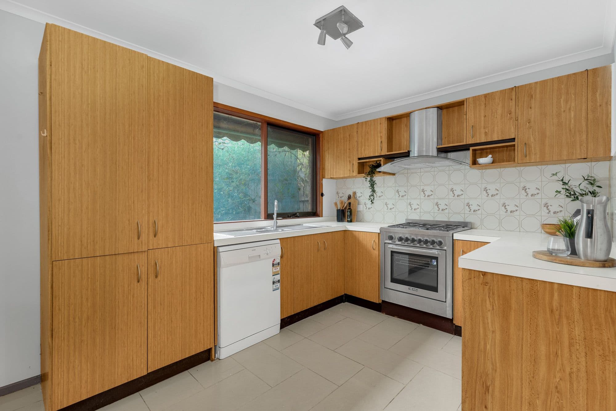 50 Swan Street, Werribee VIC 3030, Werribee - Thumbnail 3