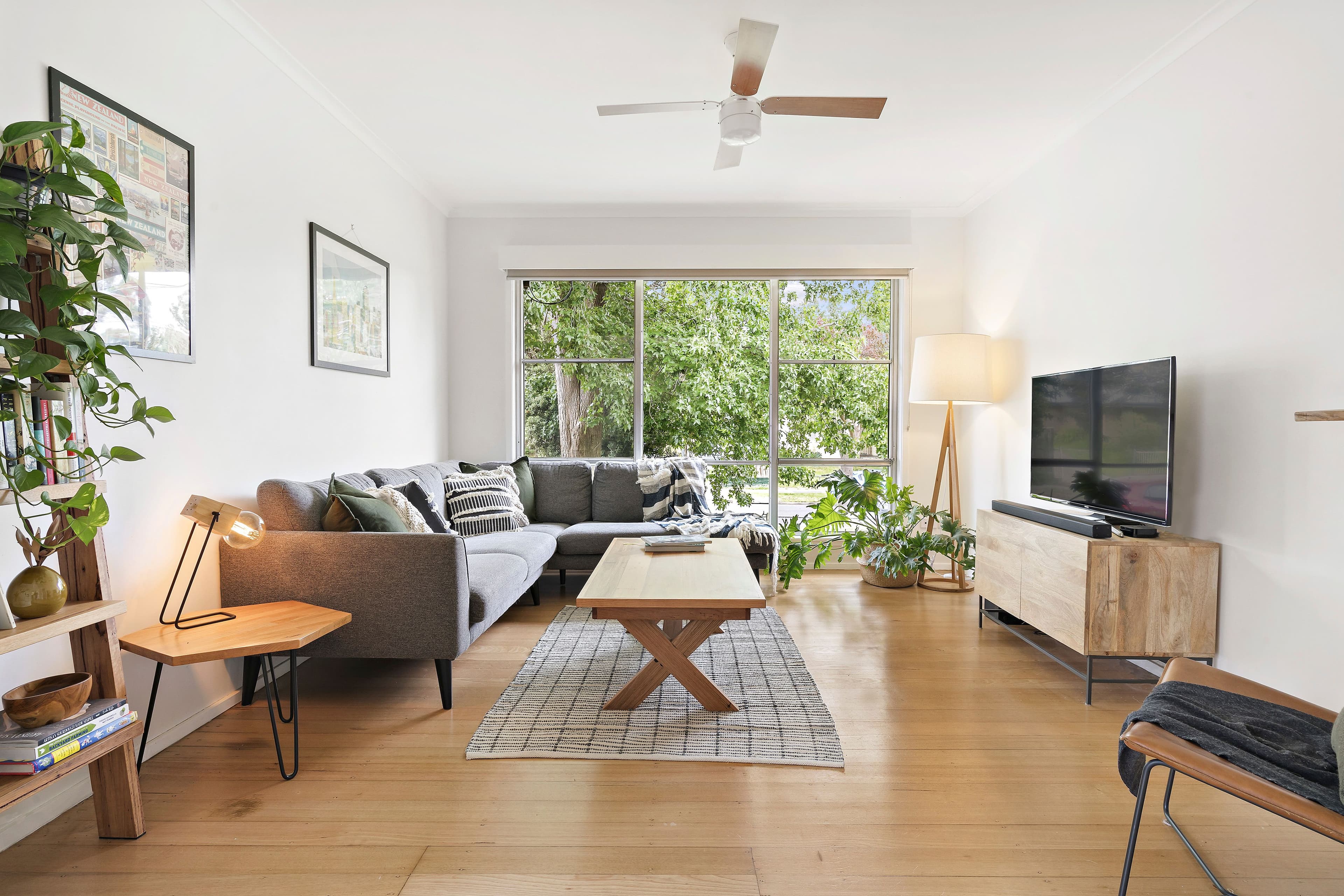 31 Coolgardie Street, Frankston North VIC 3200, Frankston North - Thumbnail 2
