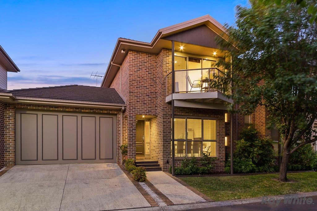 31 Kingswood Rise, Box Hill South VIC 3128, Box Hill South - Image 1