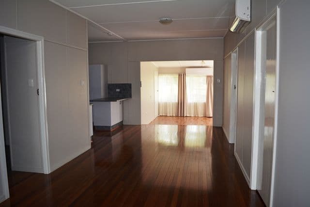 81 Thistle Street, Blackall QLD 4472, Blackall - Thumbnail 2
