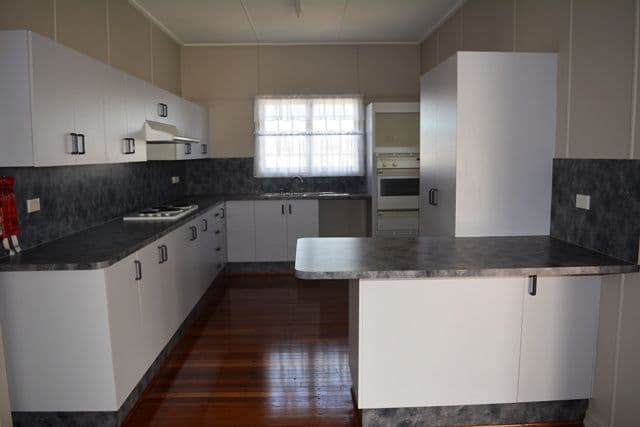 81 Thistle Street, Blackall QLD 4472, Blackall - Thumbnail 3