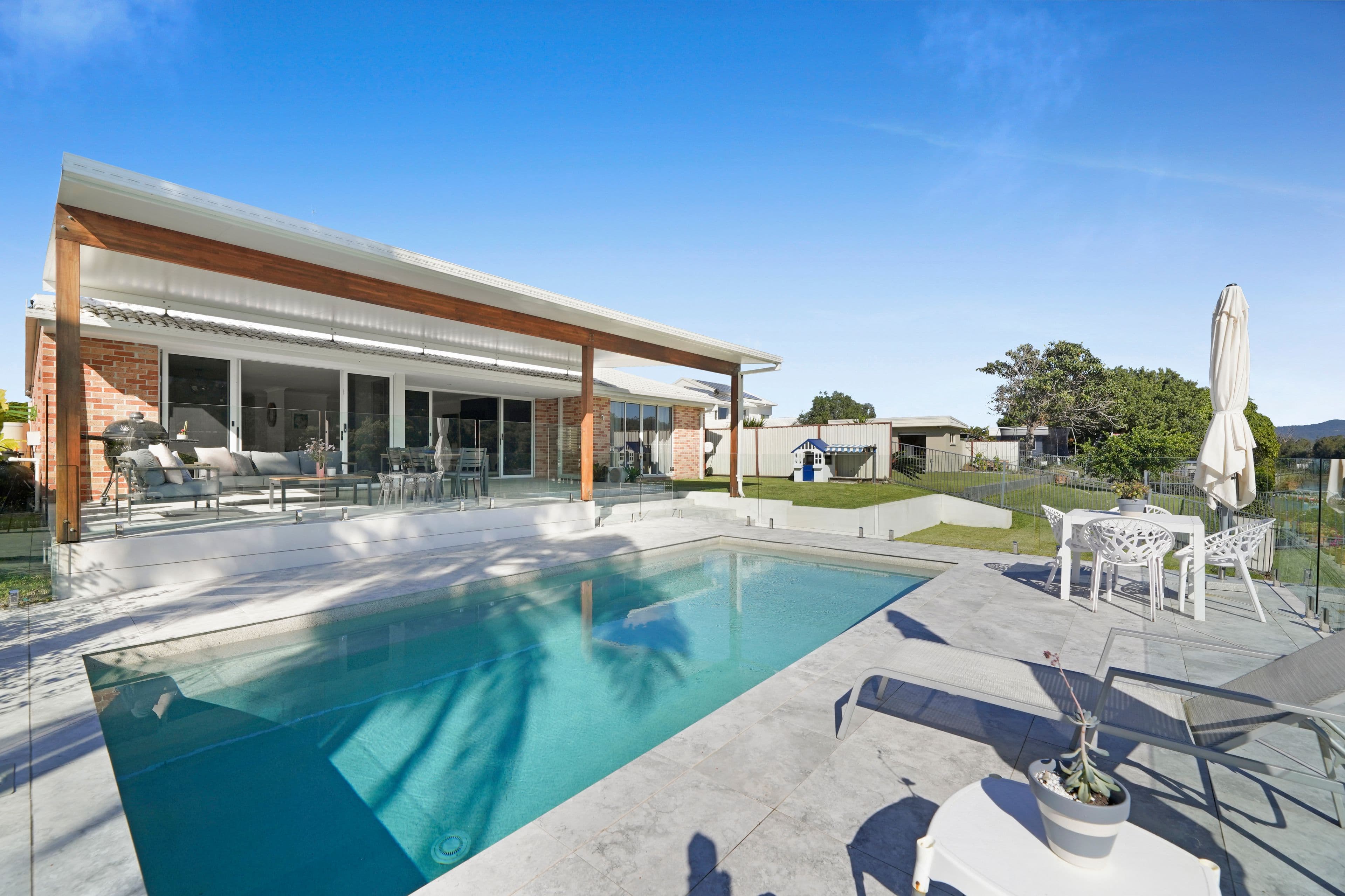 186 Nineteenth Avenue, Elanora QLD 4221, Elanora - Image 1
