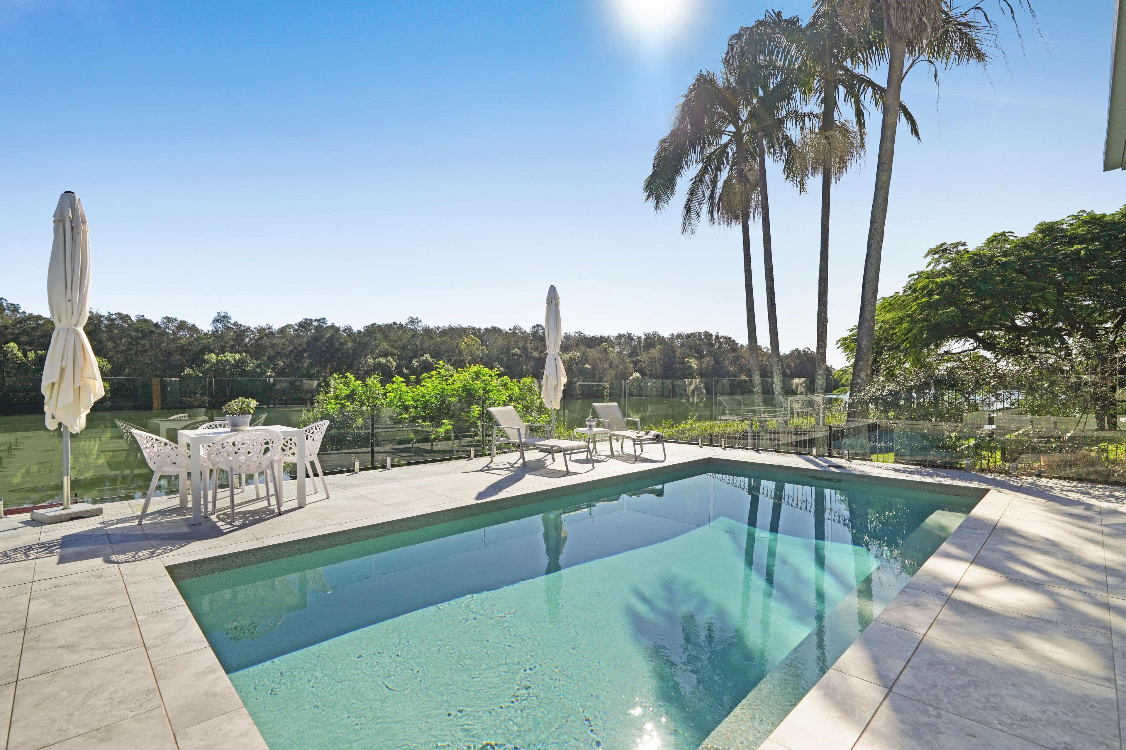 186 Nineteenth Avenue, Elanora QLD 4221, Elanora - Thumbnail 3