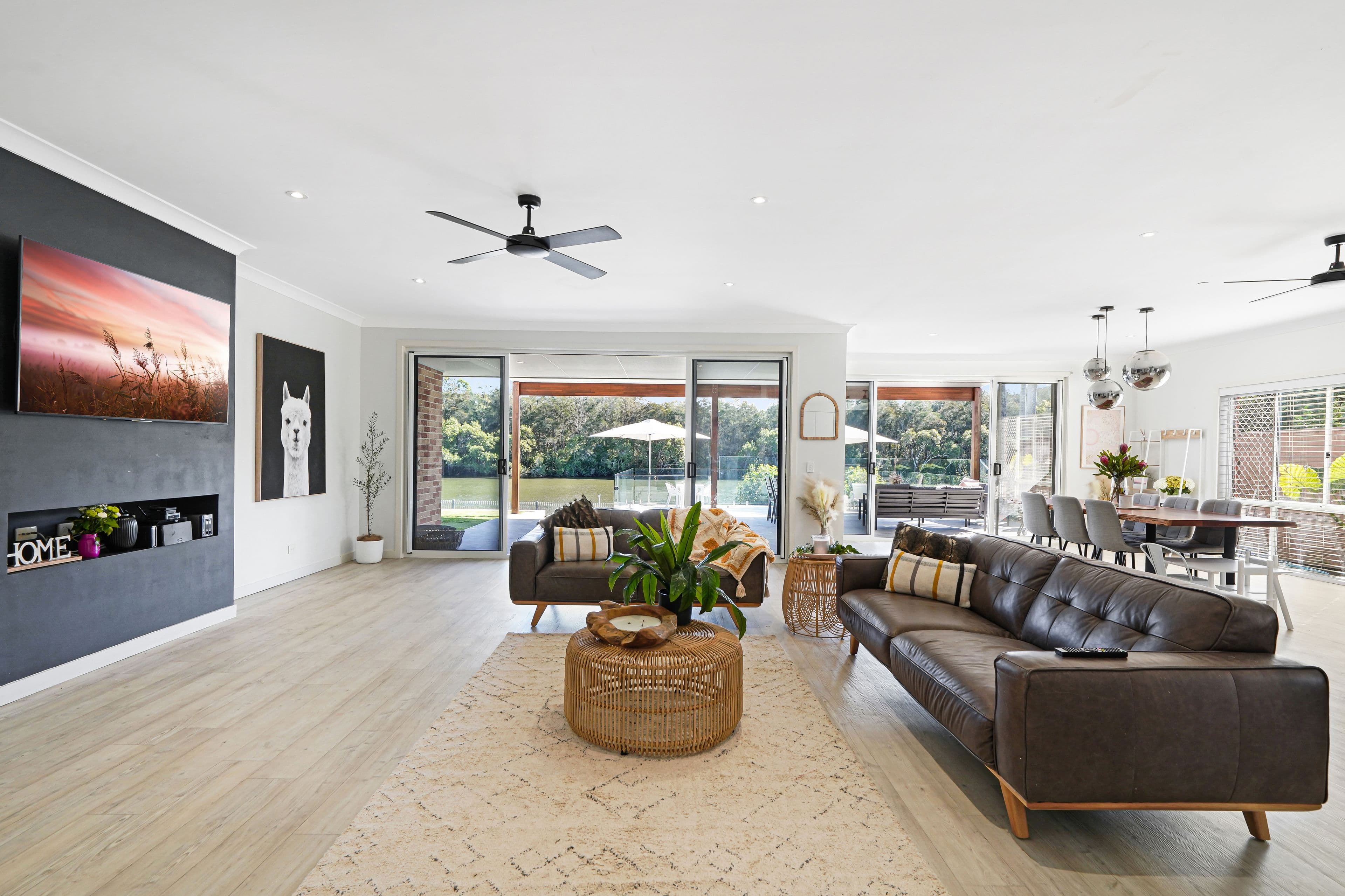 186 Nineteenth Avenue, Elanora QLD 4221, Elanora - Thumbnail 5