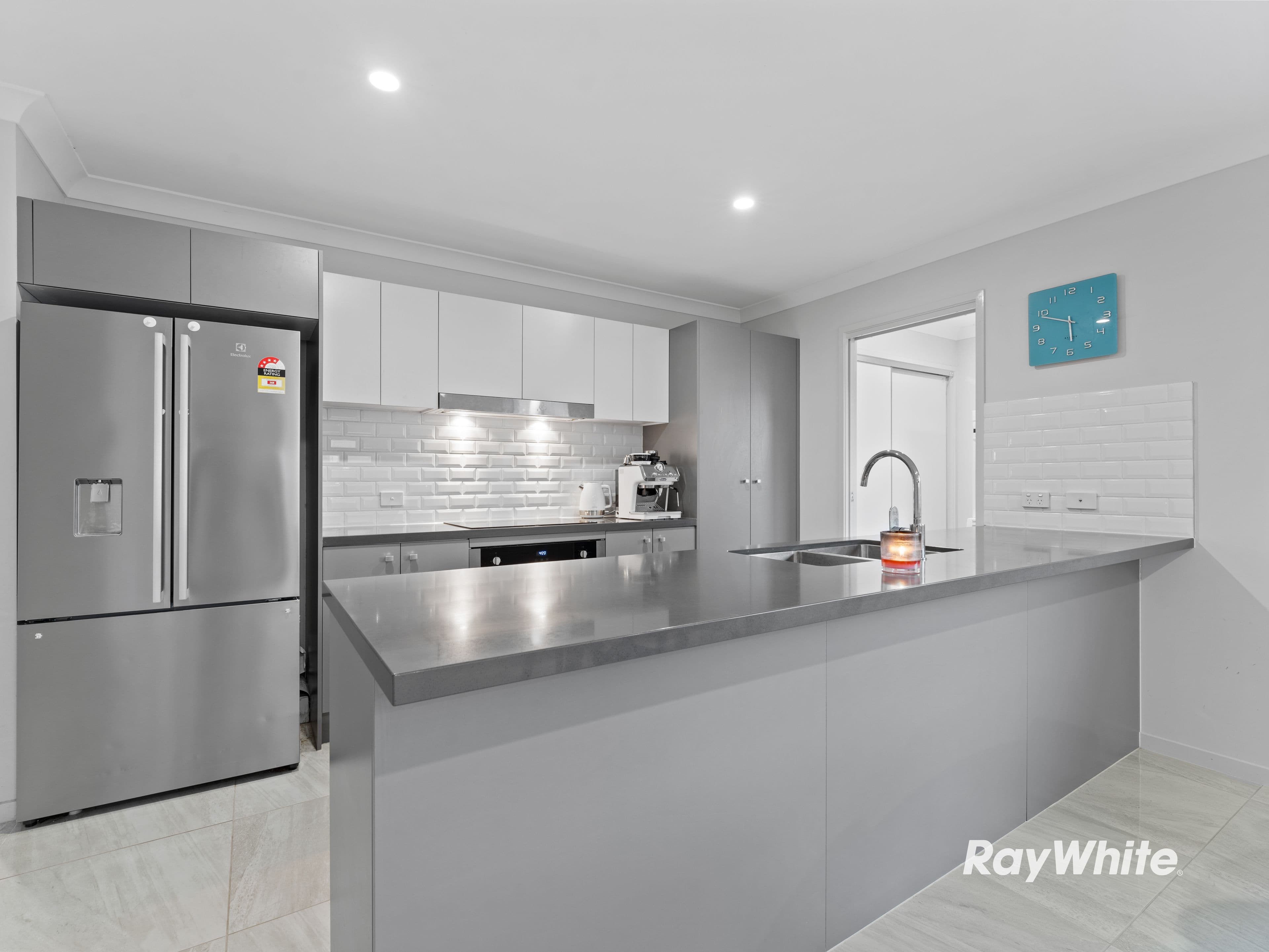 23 Mount Edwards Street, Park Ridge QLD 4125, Park Ridge - Thumbnail 5