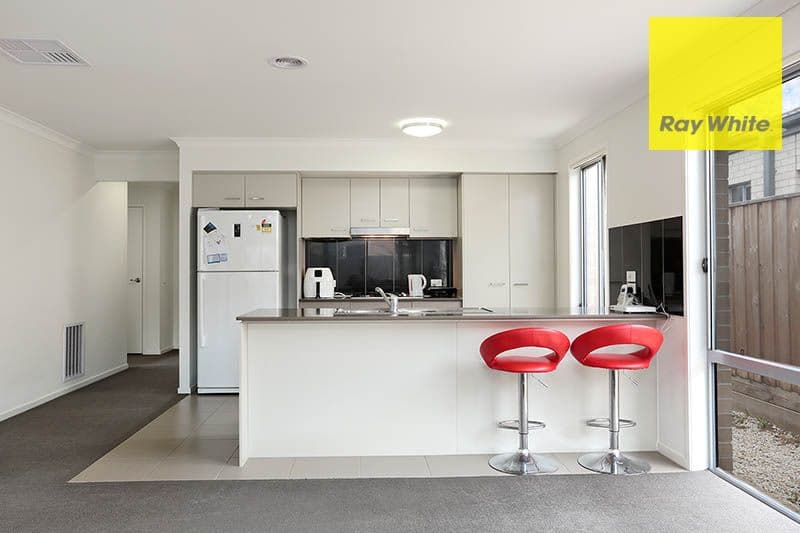25 Westonbury Drive, Point Cook VIC 3030, Point Cook - Thumbnail 2