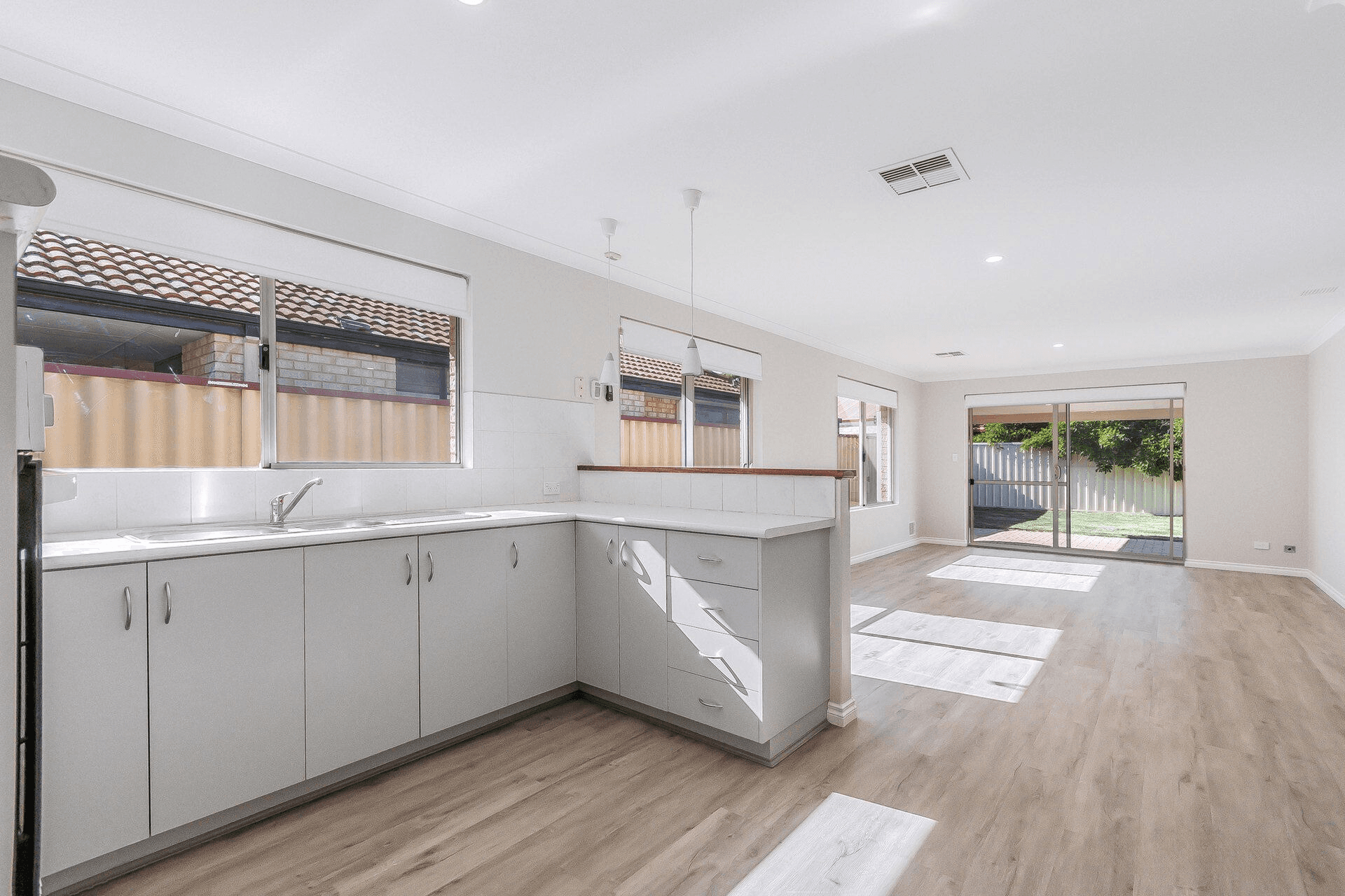18 Mcewing Road, Redcliffe WA 6104, Redcliffe - Thumbnail 3