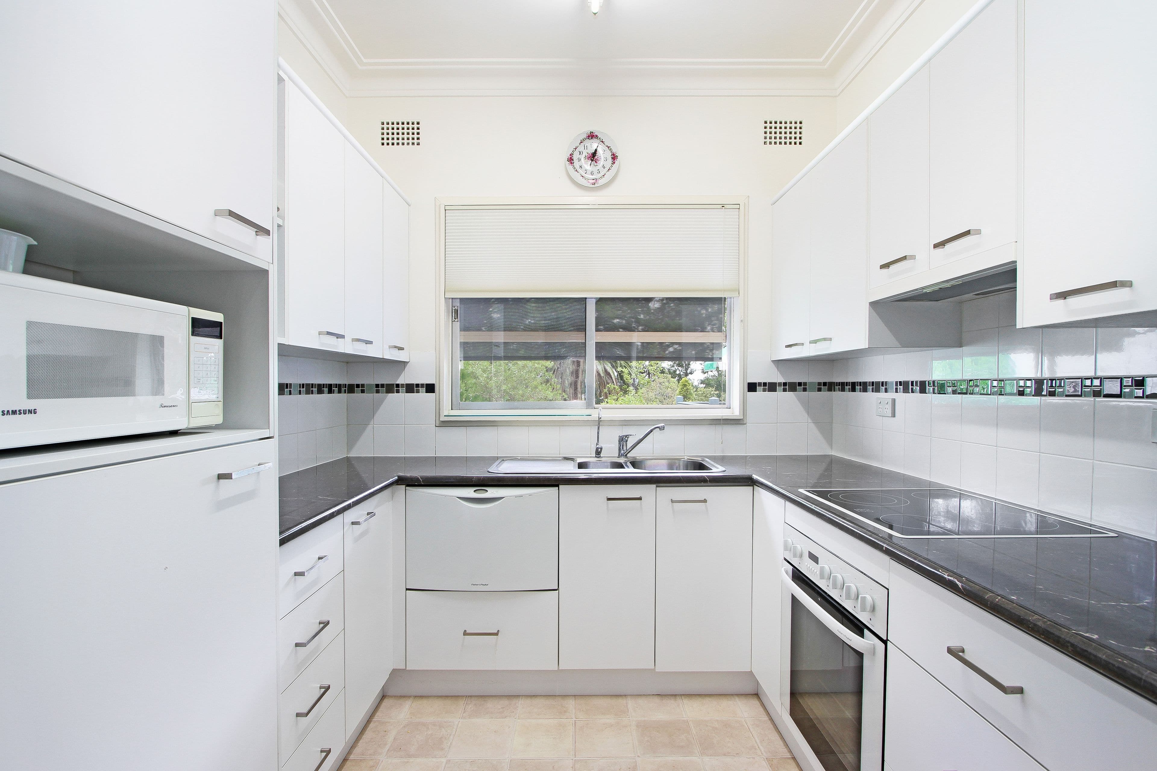37 Dowell Avenue, Tamworth NSW 2340, Tamworth - Thumbnail 2