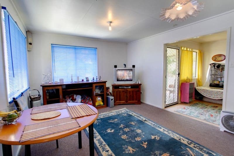 4 Hedge Row, VARSITY LAKES QLD 4227, Varsity Lakes - Thumbnail 2