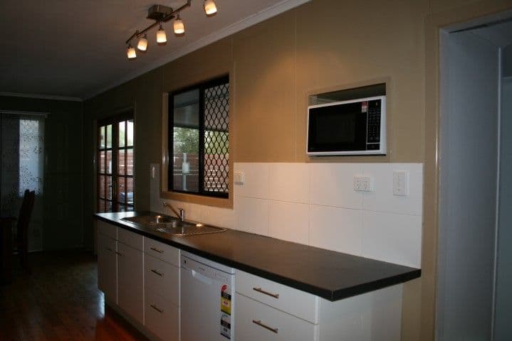 36 Saunders Street, Roma QLD 4455, Roma - Thumbnail 3