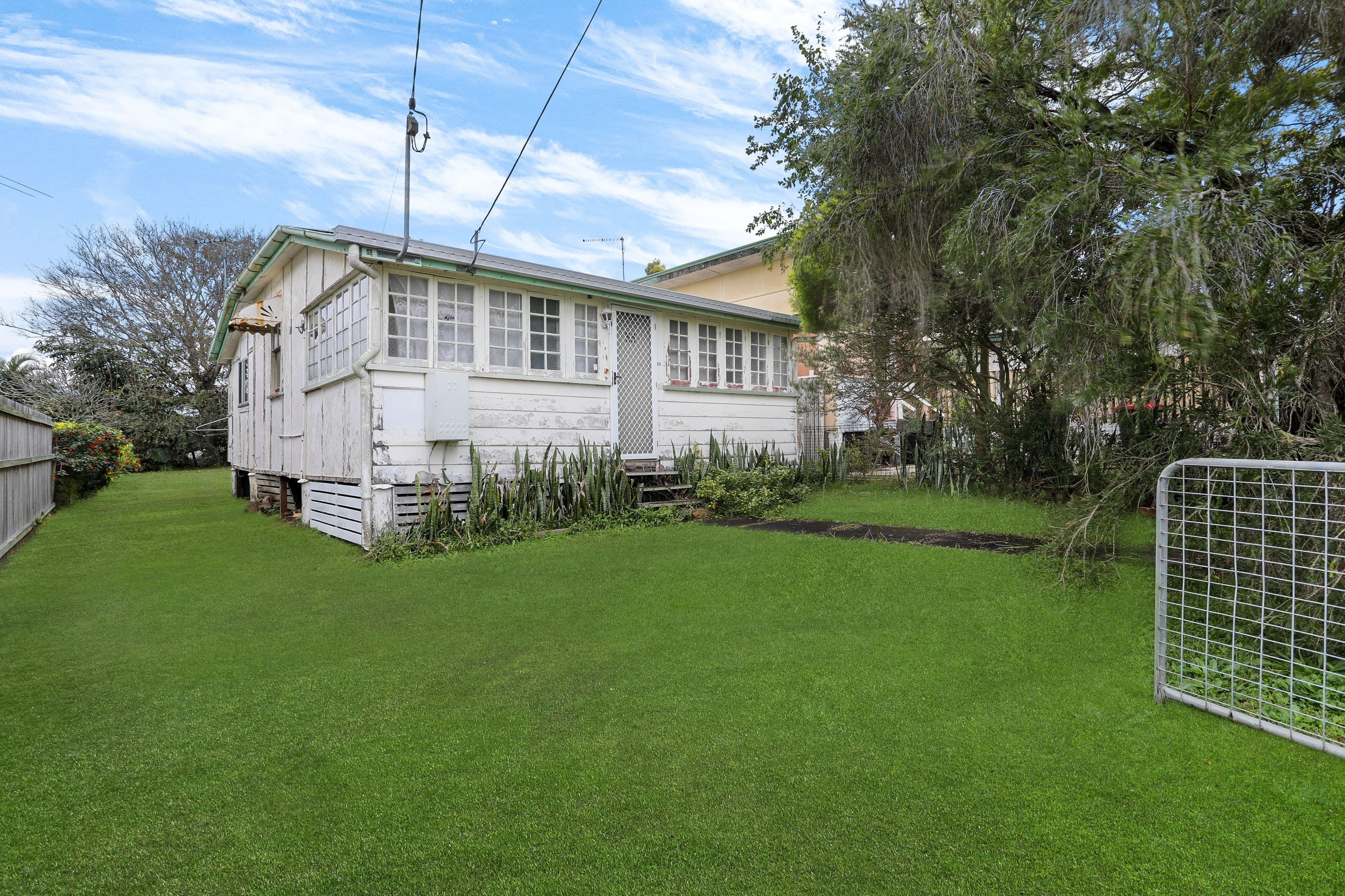 35 McLennan Street, Woody Point QLD 4019, Woody Point - Thumbnail 4