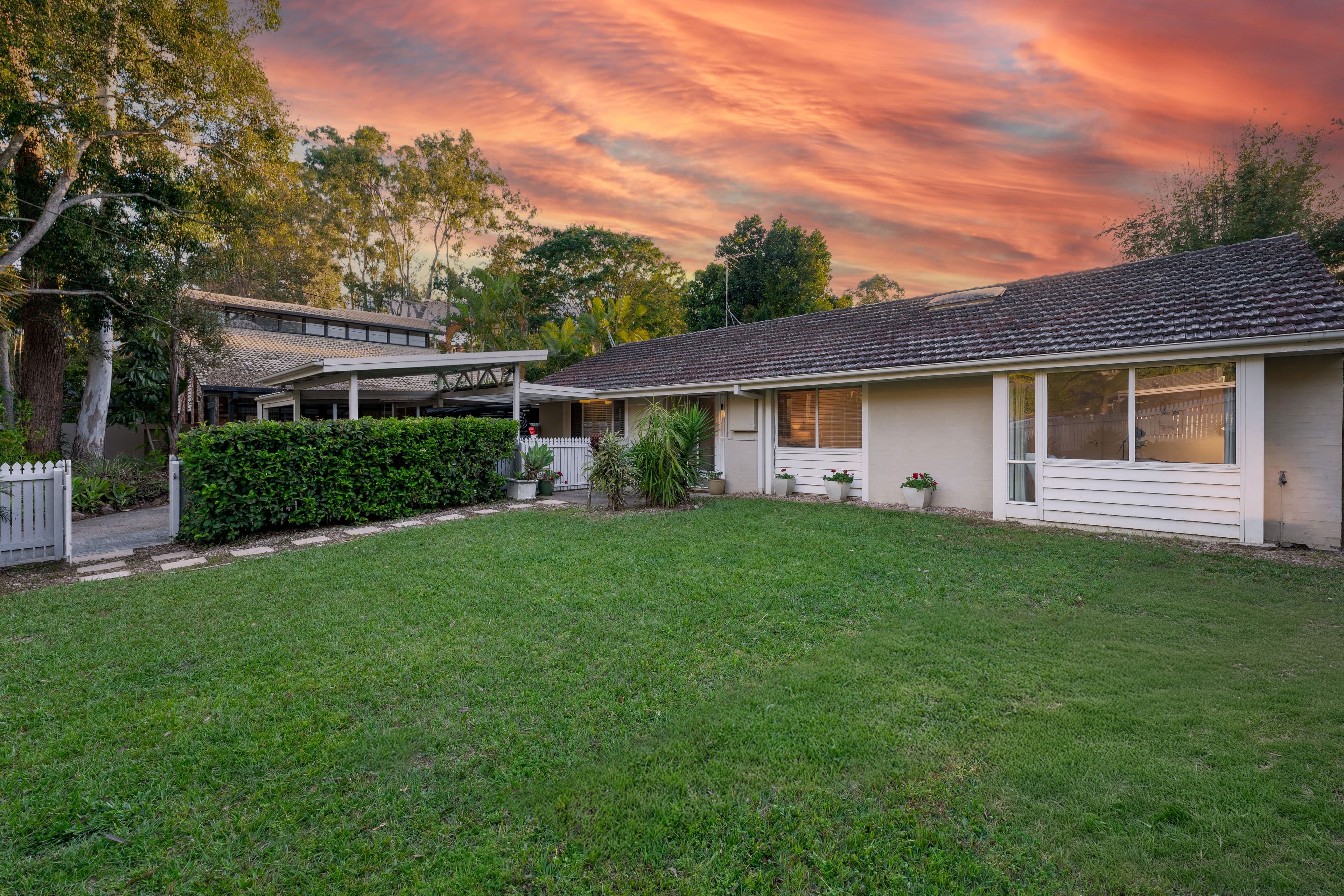 9 Fiona Street, Chapel Hill QLD 4069, Chapel Hill - Thumbnail 2