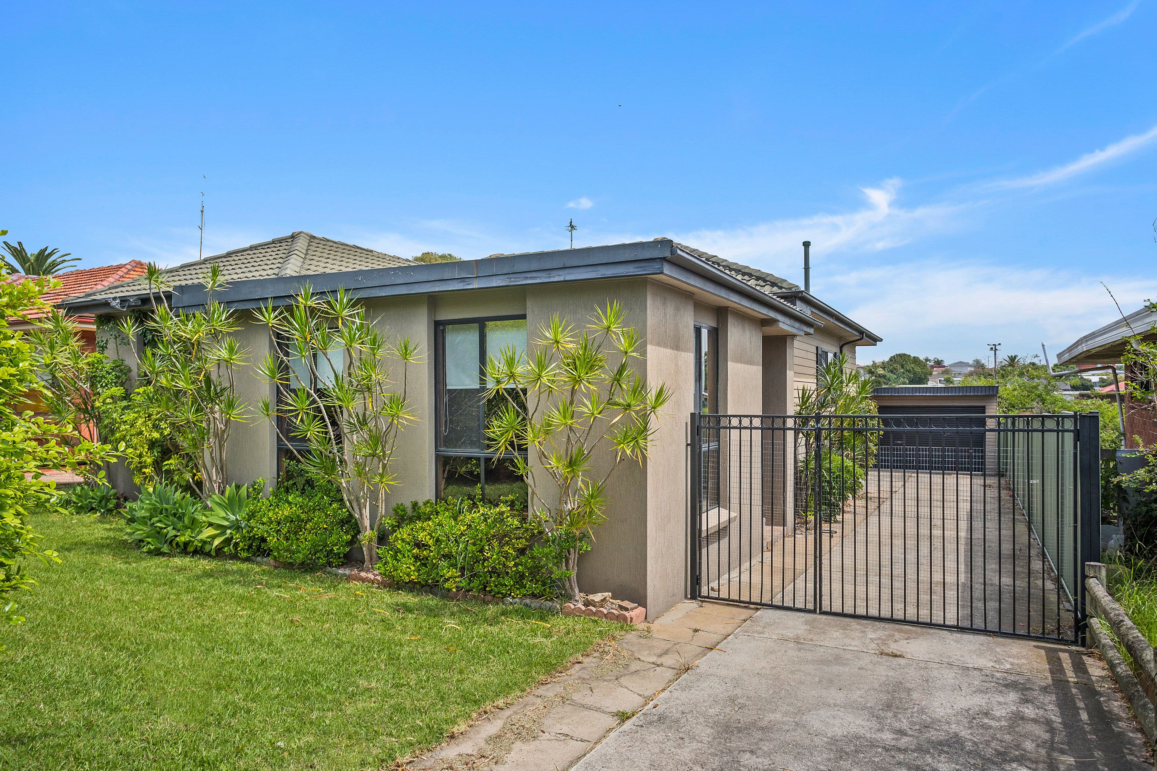 16 Leawarra Avenue, Warilla NSW 2528, Warilla - Image 1