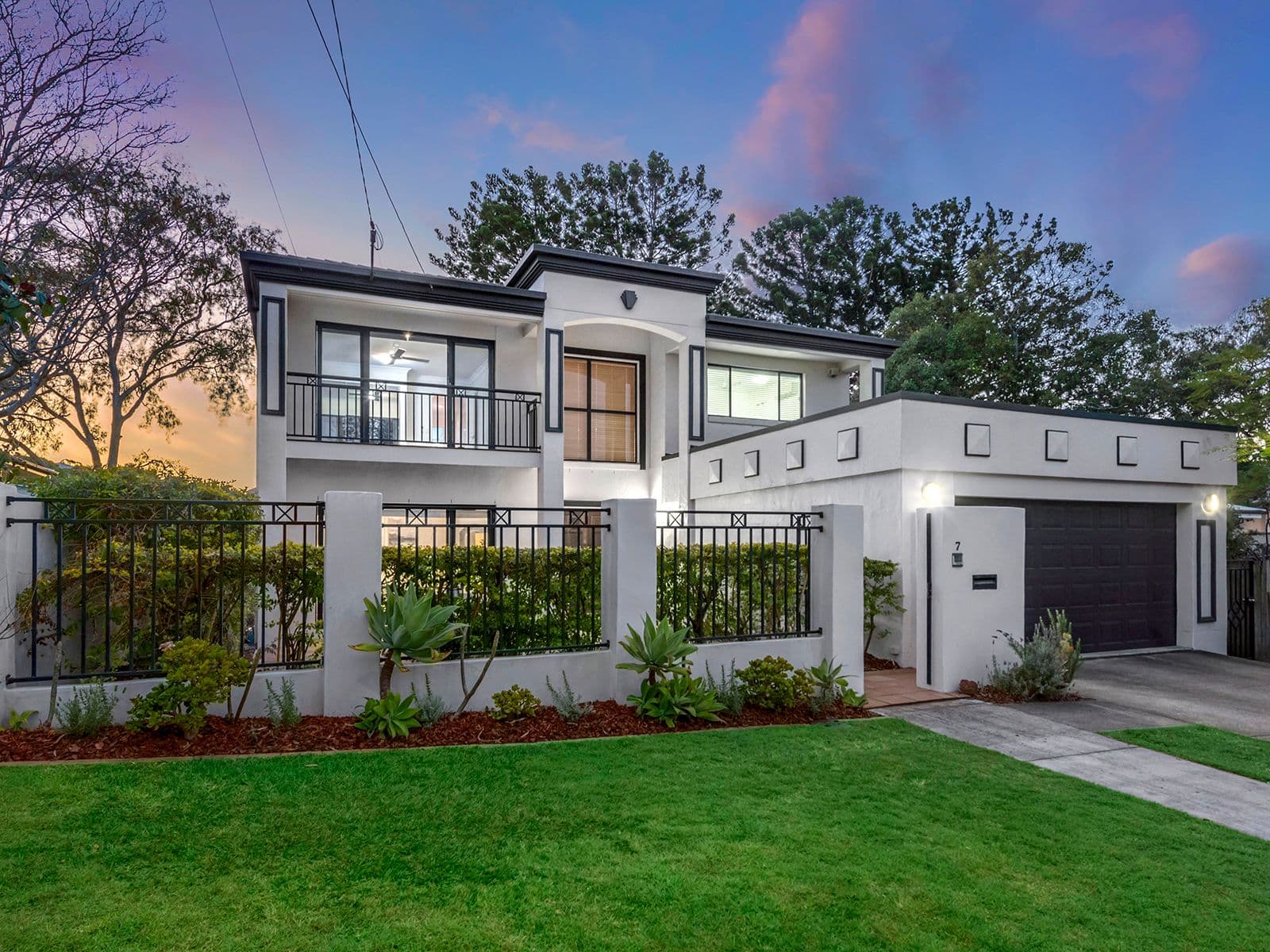 7 Cecile Street, Balmoral QLD 4171, Balmoral - Image 1