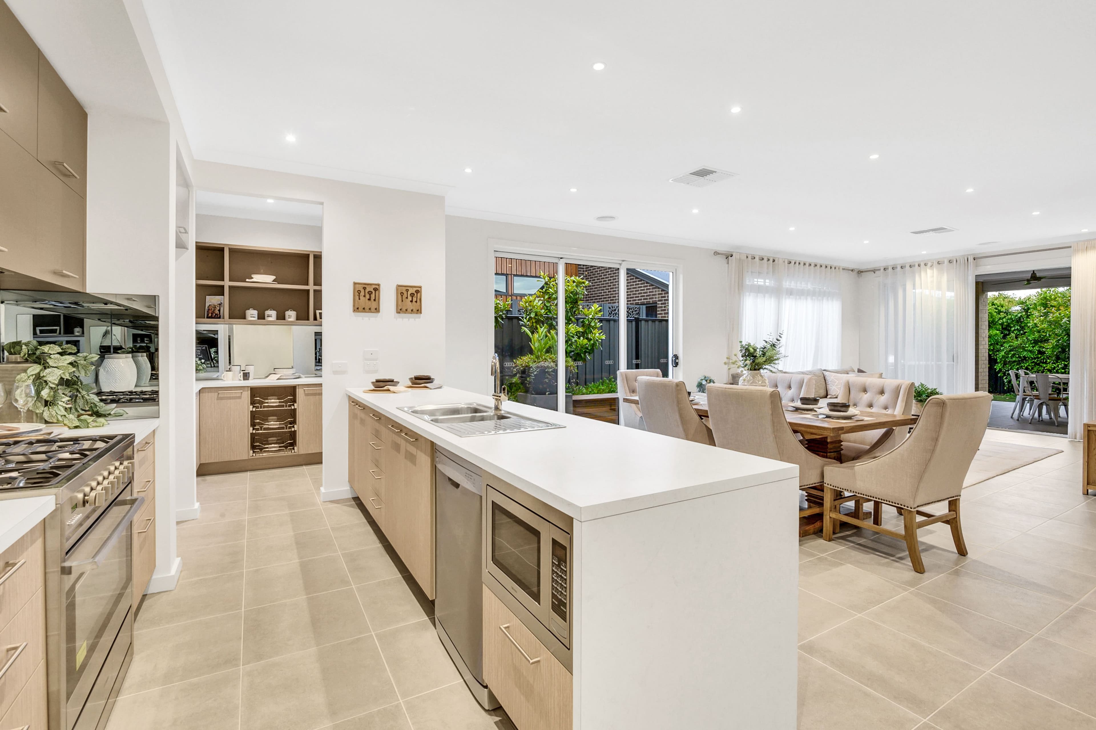 79 Whitfield Crescent, Craigieburn VIC 3064, Craigieburn - Thumbnail 5