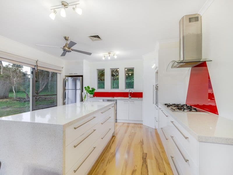 16 Netherplace Drive, Frankston VIC 3199, Frankston - Thumbnail 2