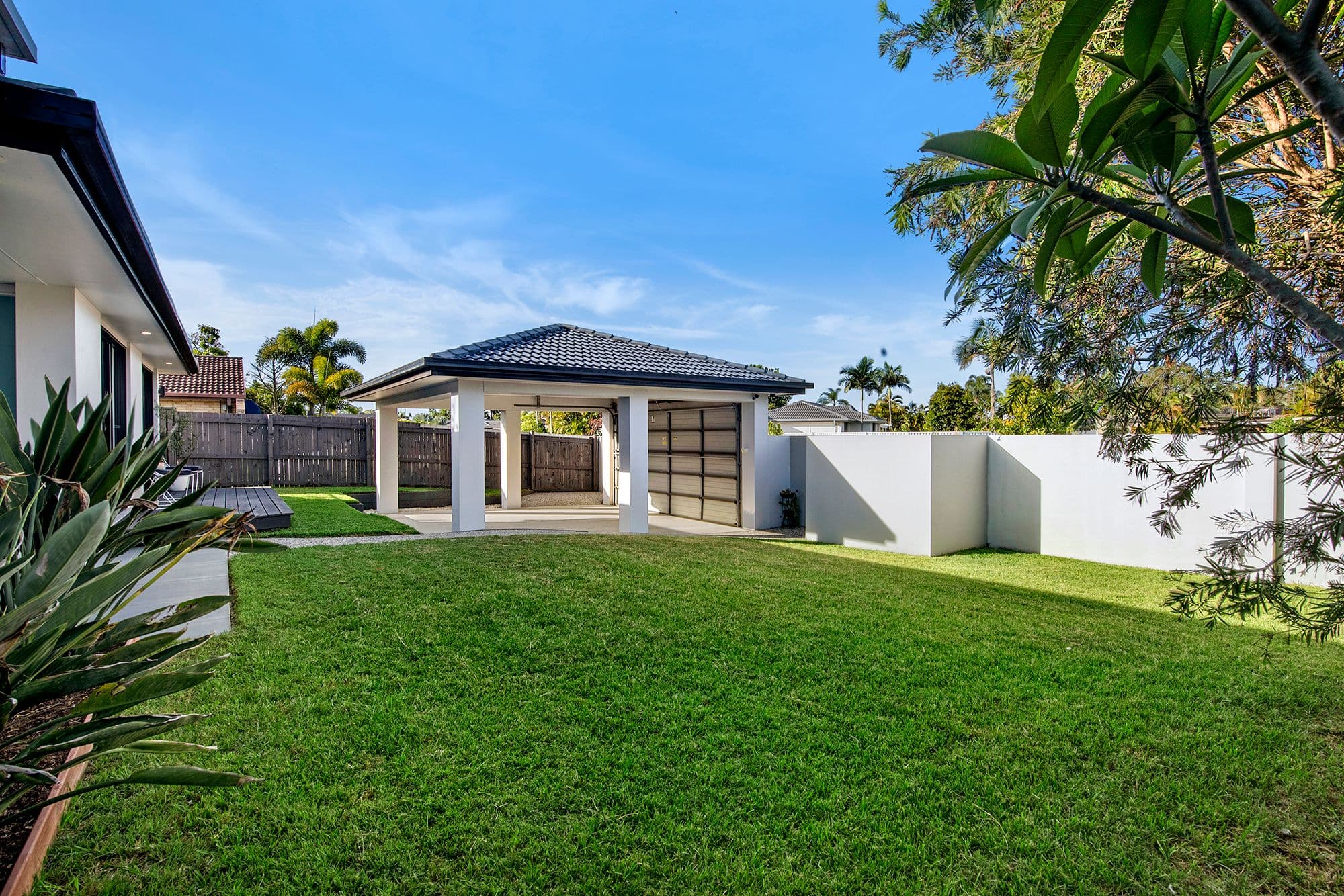 2 Wanderer Avenue, Mermaid Waters QLD 4218, Mermaid Waters - Thumbnail 8