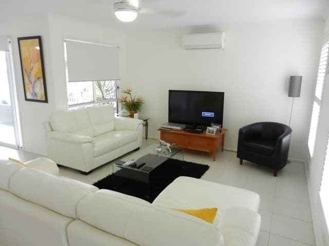 105 Summerfields Drive, CABOOLTURE QLD 4510, Caboolture - Thumbnail 5