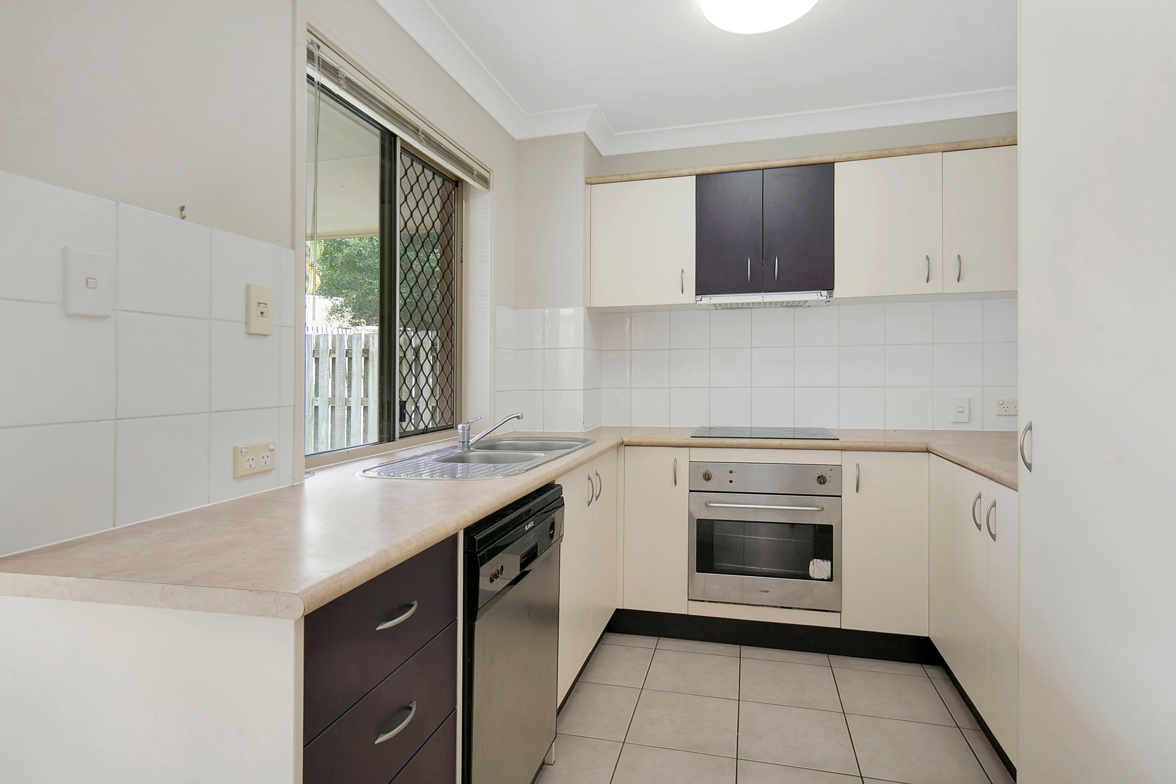 9 San Maeto Boulevard, Eight Mile Plains QLD 4113, Eight Mile Plains - Thumbnail 5