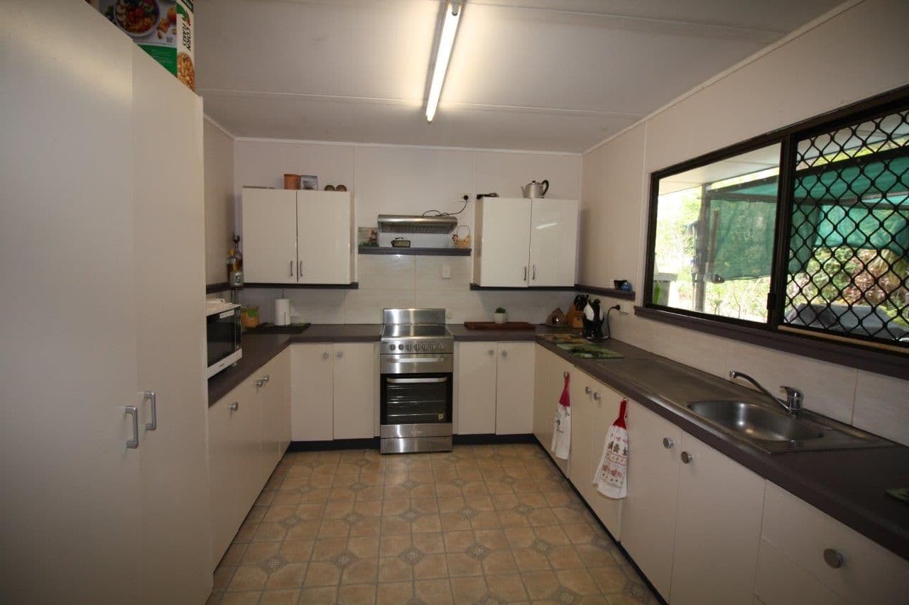 128 Hackett Terrace, Richmond Hill QLD 4820, Richmond Hill - Thumbnail 3
