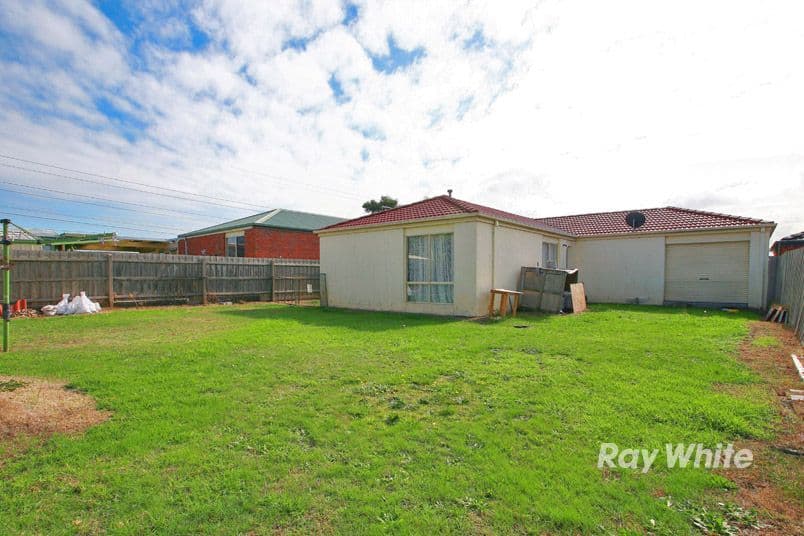 17 Greenbriar Way, CRANBOURNE WEST VIC 3977, Cranbourne West - Thumbnail 7