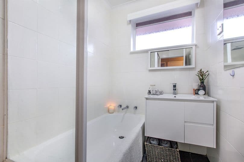 9 Seaver Grove, Reservoir VIC 3073, Reservoir - Thumbnail 7