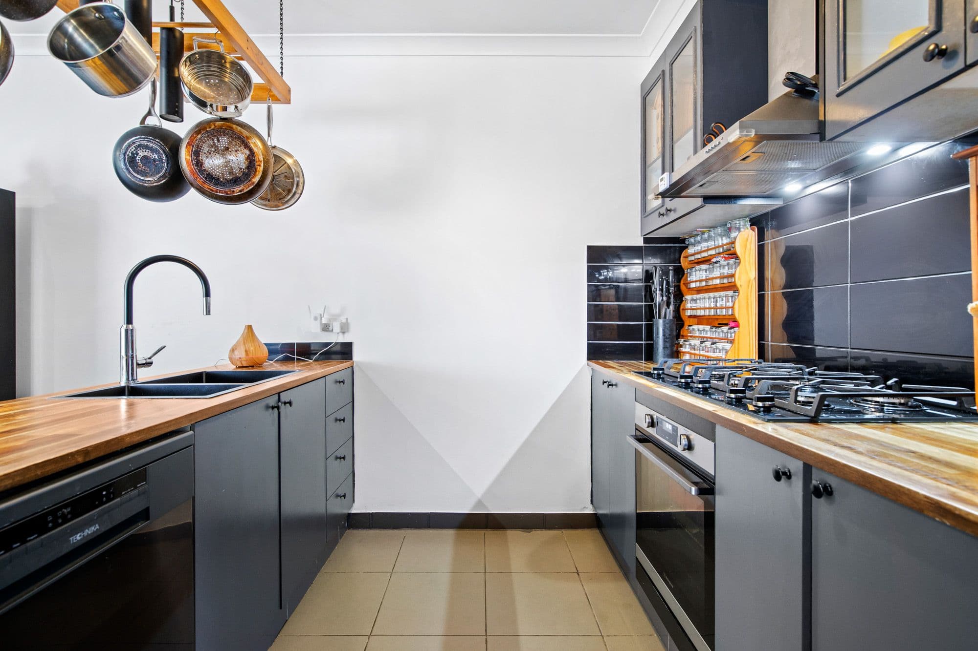 76 Purchas Street, Werribee VIC 3030, Werribee - Thumbnail 3
