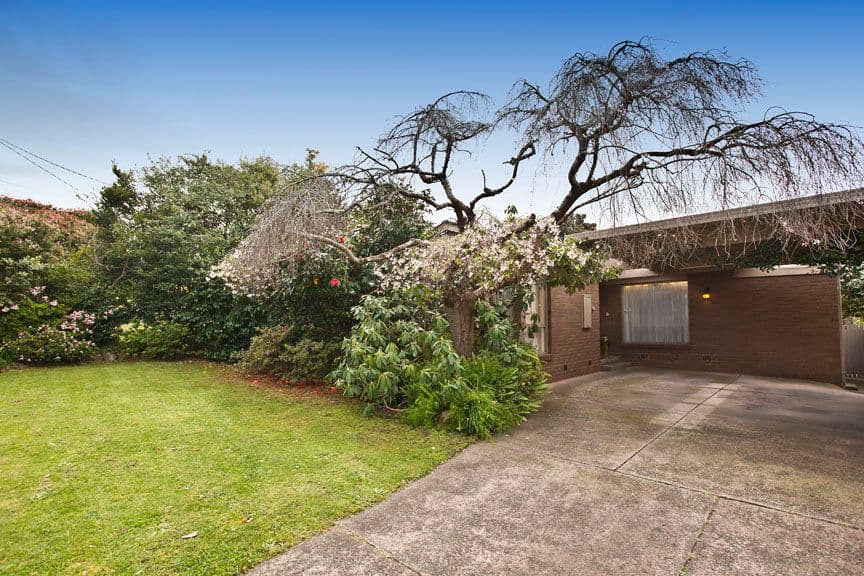 9 Leamington Crescent, GLEN WAVERLEY VIC 3150, Glen Waverley - Image 1