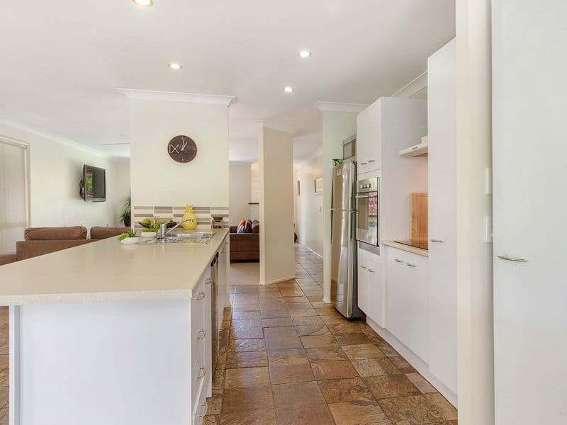 10 Longmorn Crescent, Merrimac QLD 4226, Merrimac - Thumbnail 7