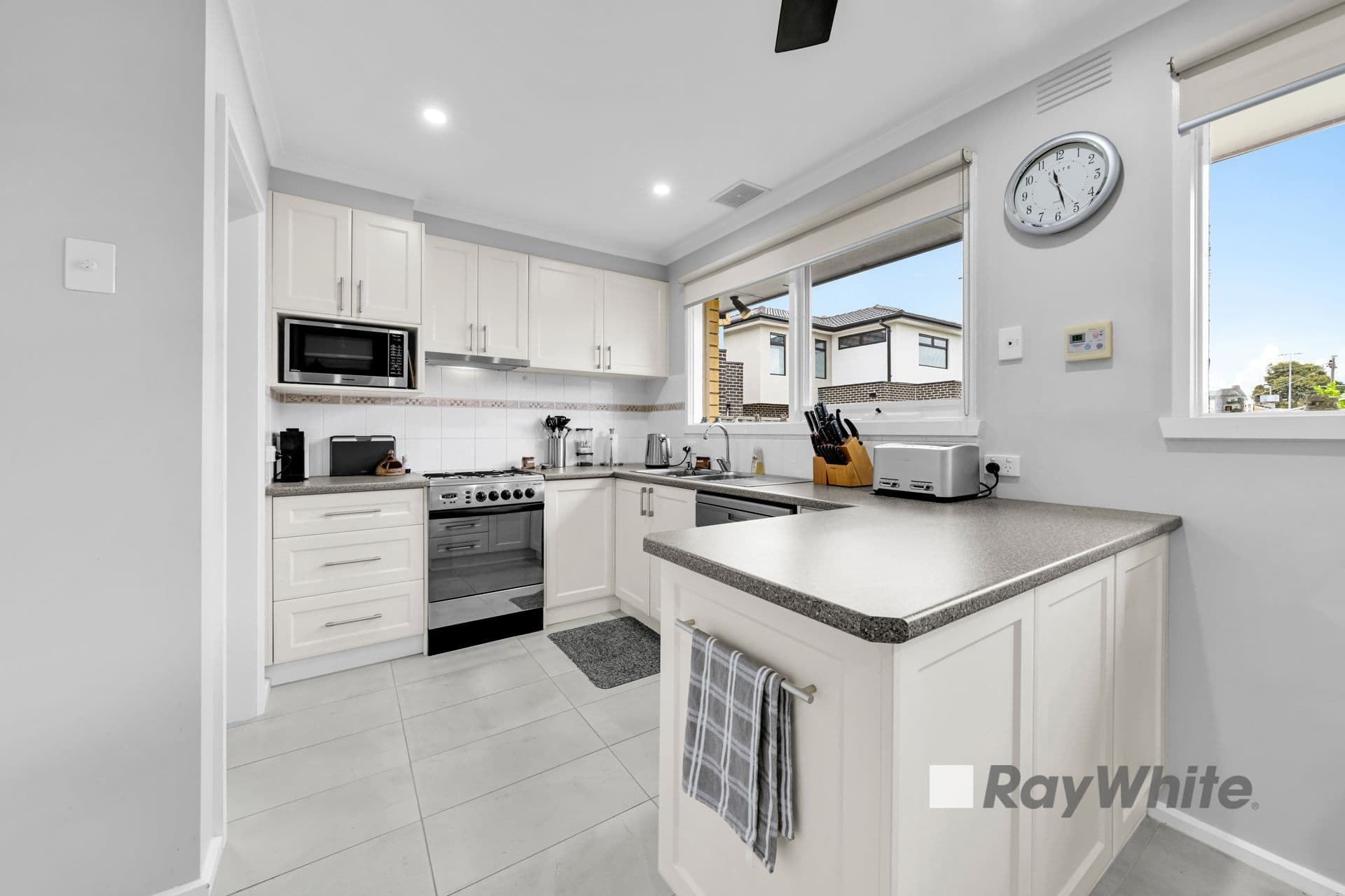 35 Albert Road, Hallam VIC 3803, Hallam - Thumbnail 4