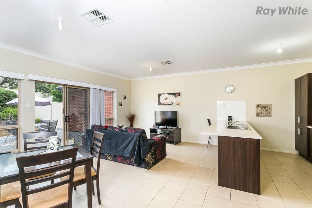 12 Shinnick Street, Dover Gardens SA 5048, Dover Gardens - Thumbnail 2