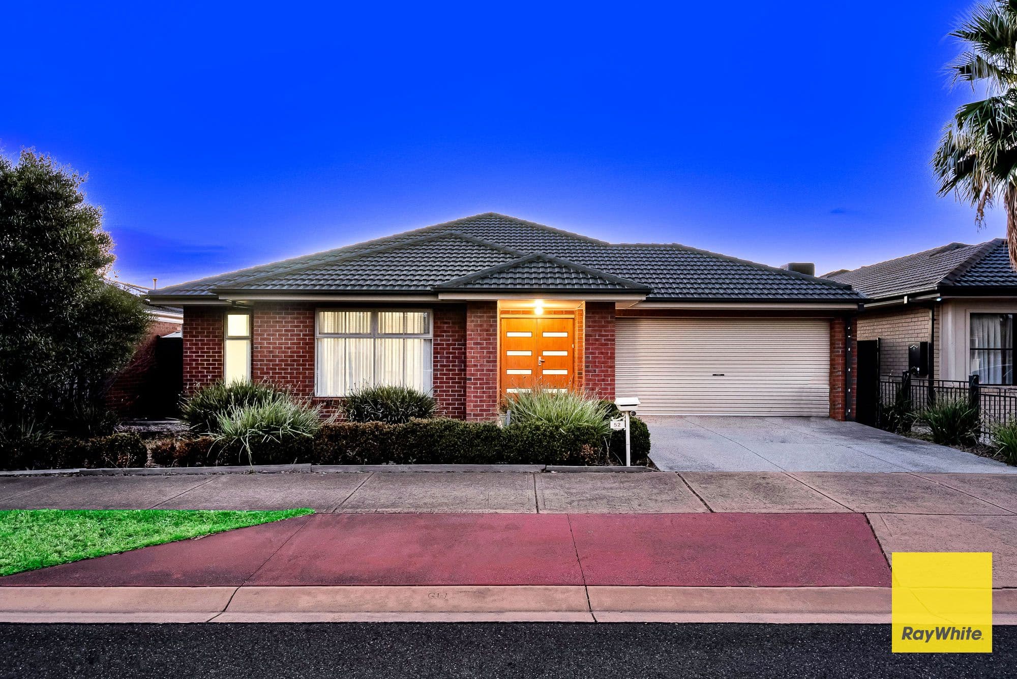 52 Florey Avenue, Point Cook VIC 3030, Point Cook - Thumbnail 2